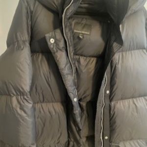 Banana Republic Puffer Jacket -Womens
